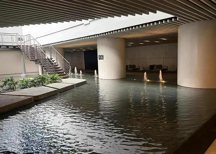 Aparthotel Serene Space Air Residences Makati Manila